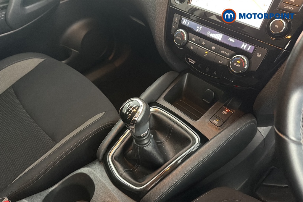 Nissan Qashqai Acenta Premium Manual Petrol SUV - Stock Number (1648438) - 15th supplementary image