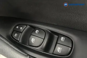 Nissan Qashqai Acenta Premium Manual Petrol SUV - Stock Number (1648438) - 19th supplementary image