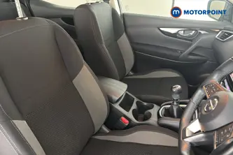 Nissan Qashqai Acenta Premium Manual Petrol SUV - Stock Number (1648438) - 22nd supplementary image
