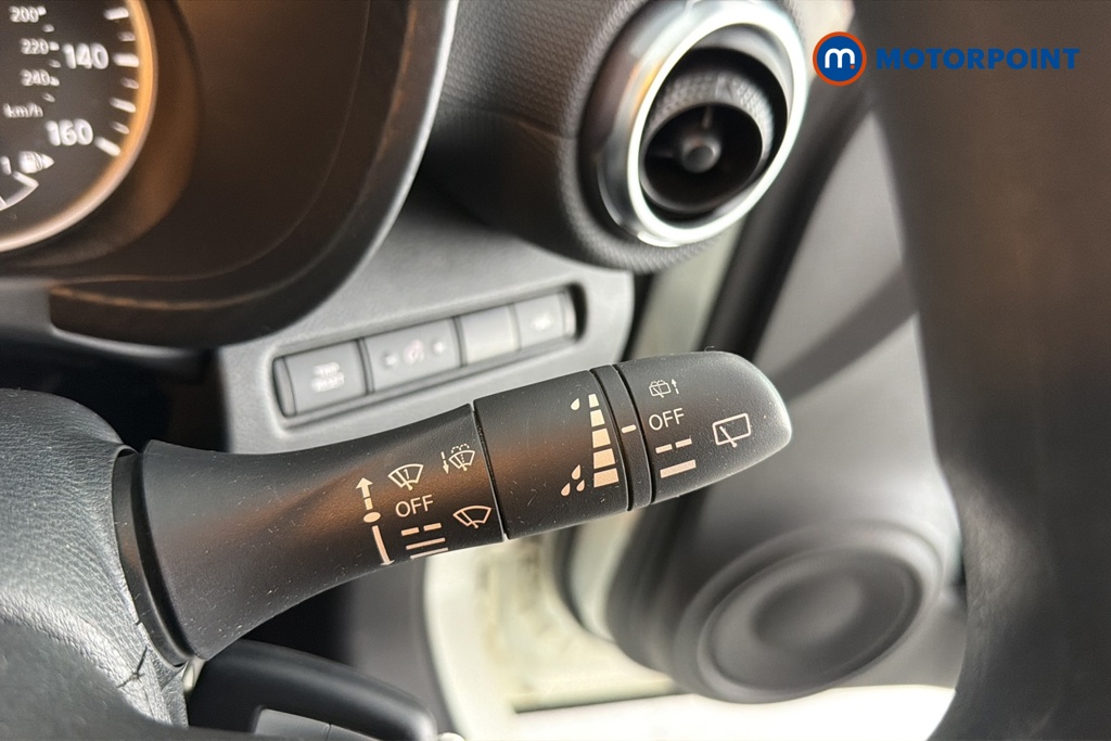 Nissan Juke Acenta Manual Petrol SUV - Stock Number (1648439) - 6th supplementary image