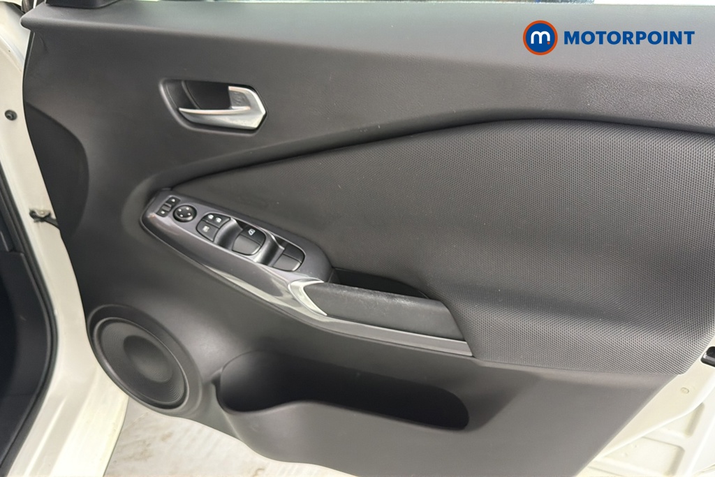 Nissan Juke Acenta Manual Petrol SUV - Stock Number (1648439) - 18th supplementary image