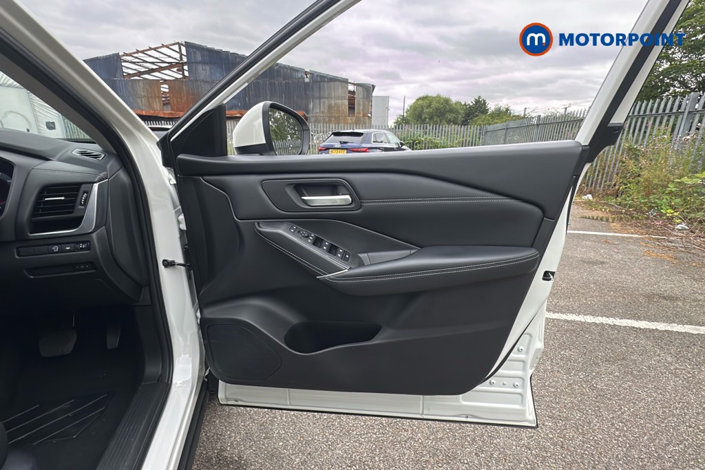 Nissan Qashqai N-Connecta Automatic Petrol SUV - Stock Number (1652039) - 19th supplementary image