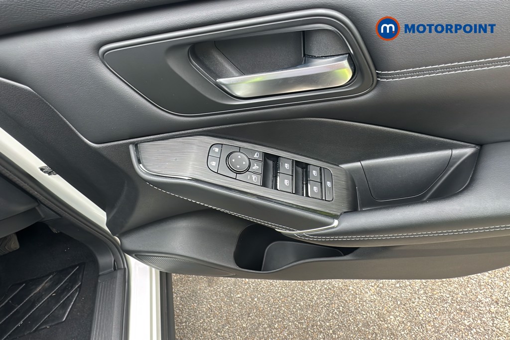 Nissan Qashqai N-Connecta Automatic Petrol SUV - Stock Number (1652039) - 20th supplementary image