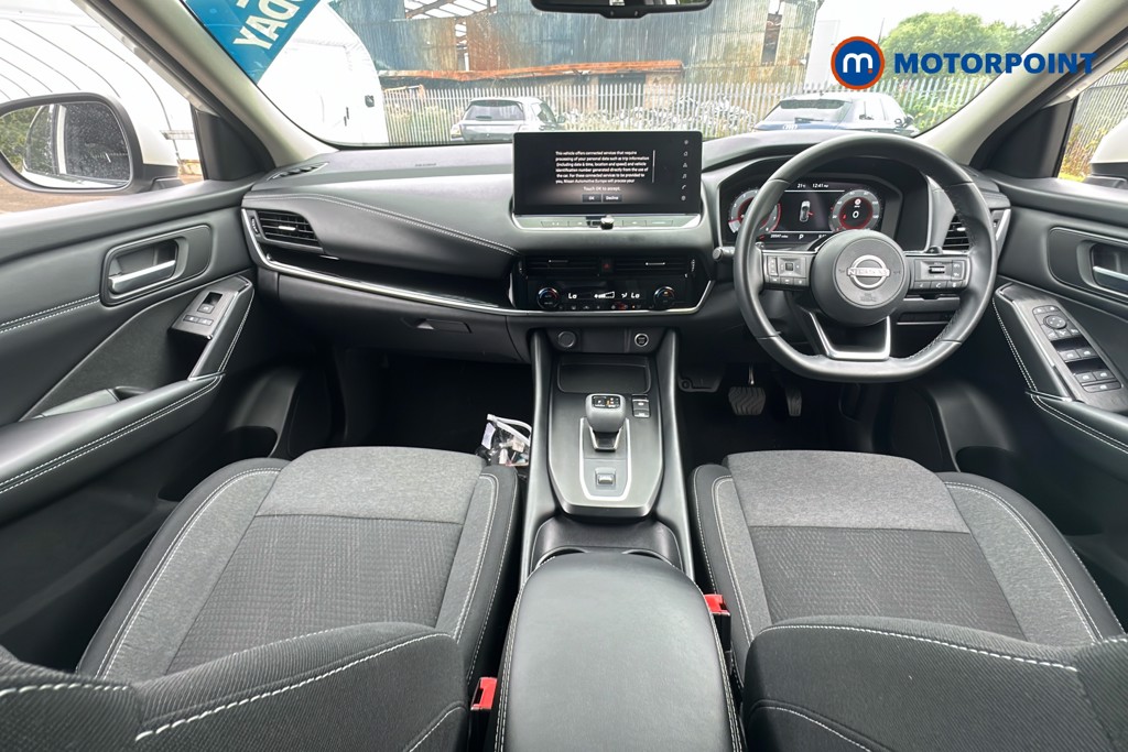 Nissan Qashqai N-Connecta Automatic Petrol SUV - Stock Number (1652039) - 1st supplementary image