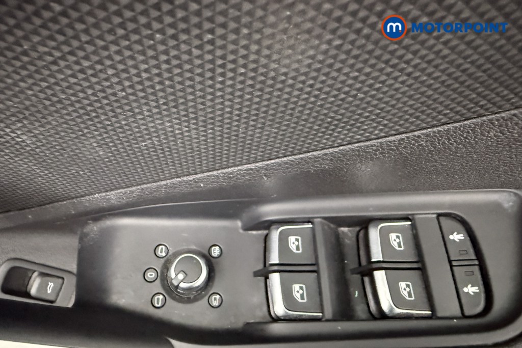 Audi Q2 S Line Manual Petrol SUV - Stock Number (1652076) - 18th supplementary image