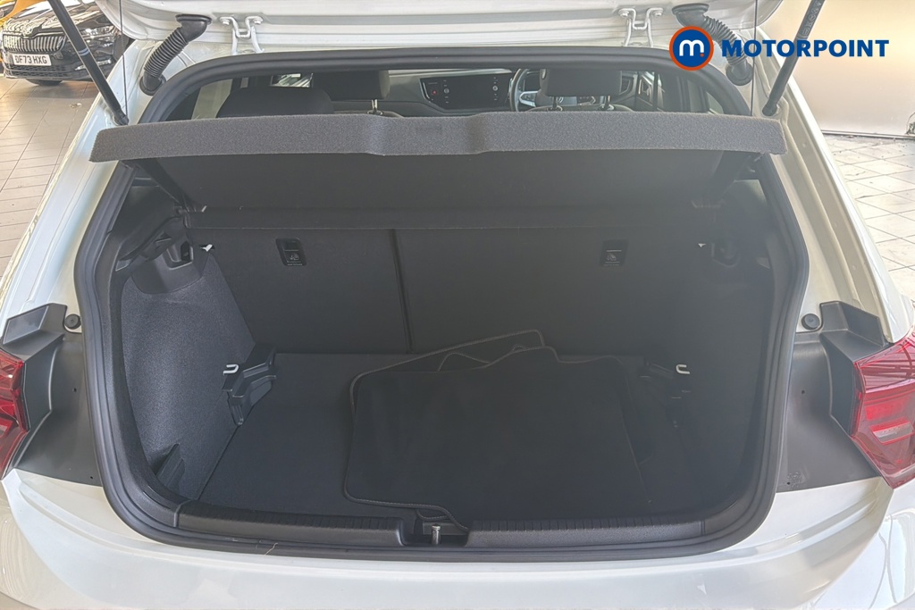 Volkswagen Polo R-Line Manual Petrol Hatchback - Stock Number (1652328) - 30th supplementary image