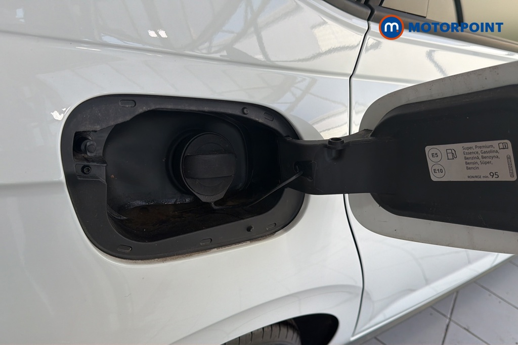 Volkswagen Polo R-Line Manual Petrol Hatchback - Stock Number (1652328) - 41st supplementary image