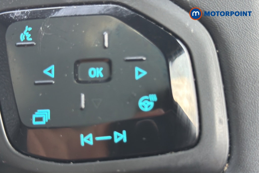 Ford Explorer Premium Automatic Electric SUV - Stock Number (1652774) - 993rd supplementary image