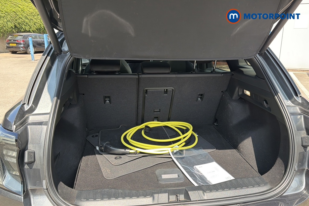 Ford Explorer Premium Automatic Electric SUV - Stock Number (1652774) - 30th supplementary image