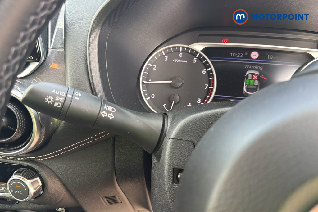Nissan Juke N-Connecta Automatic Petrol SUV - Stock Number (1653140) - 5th supplementary image
