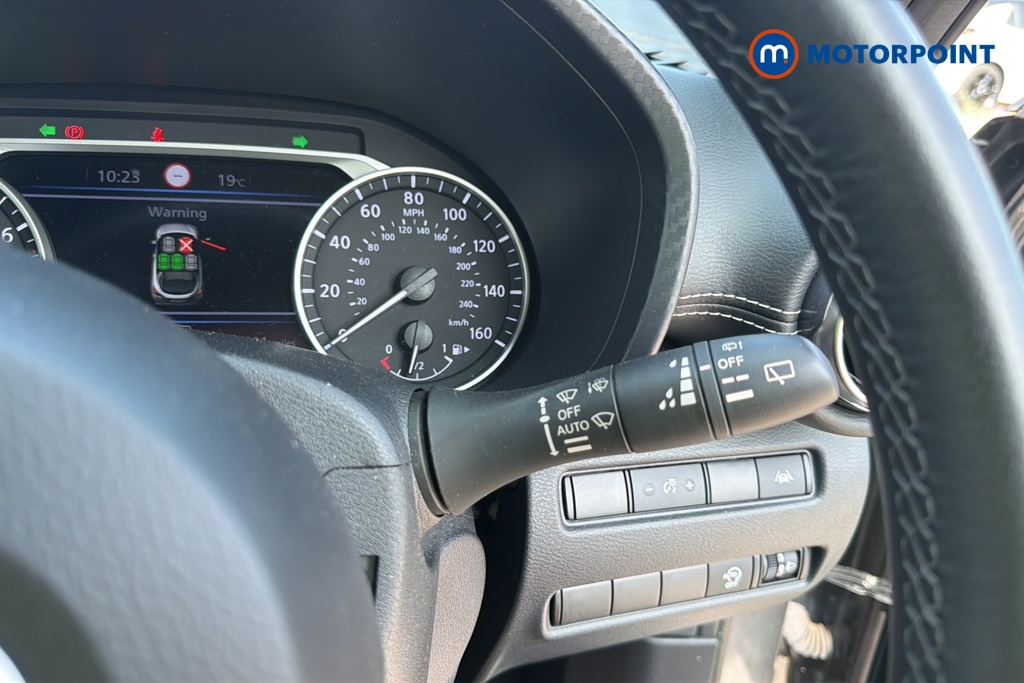 Nissan Juke N-Connecta Automatic Petrol SUV - Stock Number (1653140) - 6th supplementary image