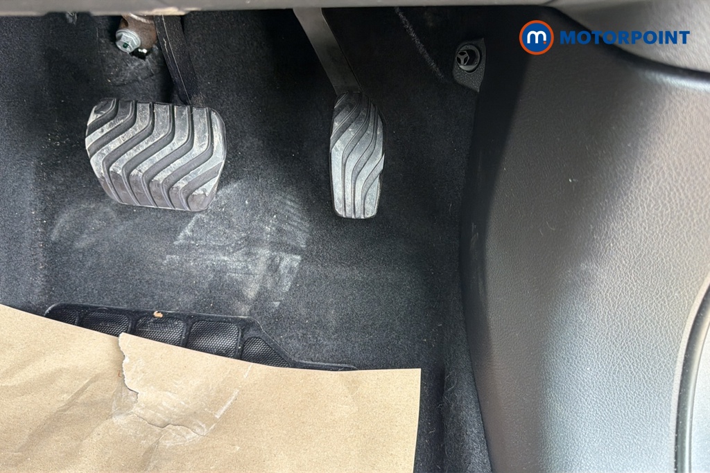 Nissan Juke N-Connecta Automatic Petrol SUV - Stock Number (1653140) - 24th supplementary image