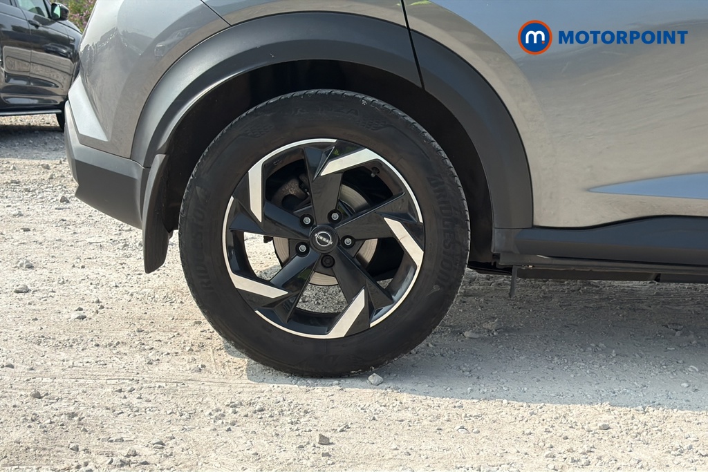 Nissan Juke N-Connecta Automatic Petrol SUV - Stock Number (1653140) - 46th supplementary image