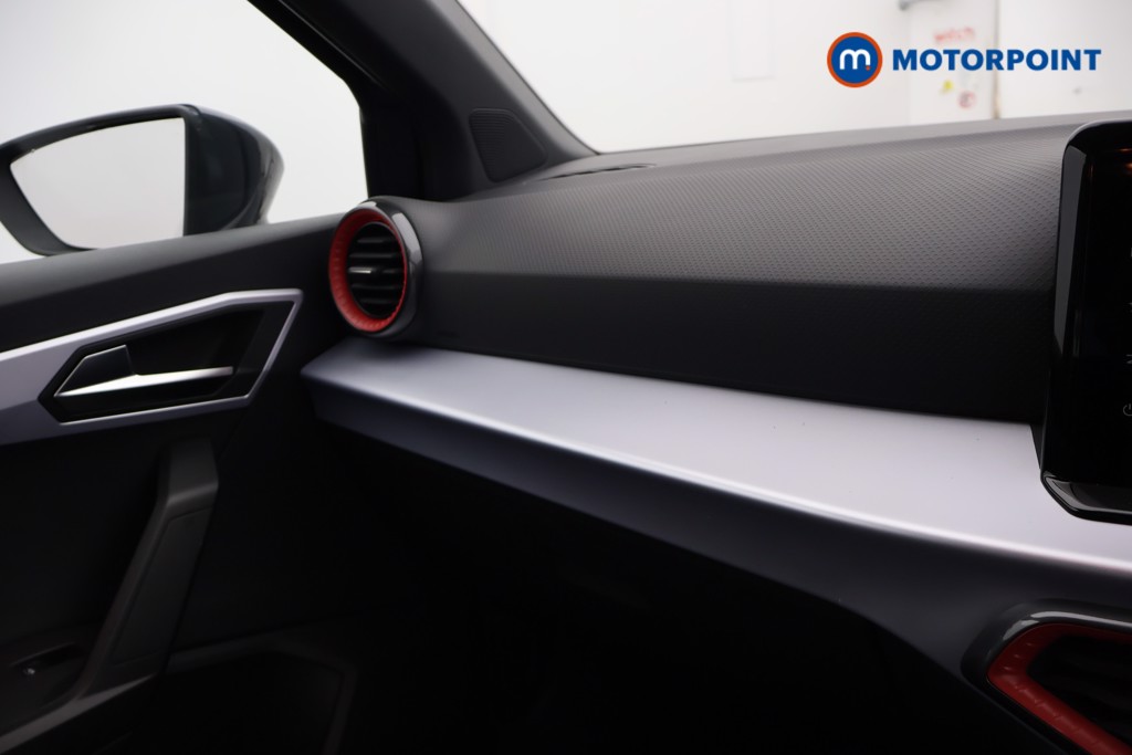 Seat Arona Fr Sport Manual Petrol SUV - Stock Number (1656037) - 8th supplementary image