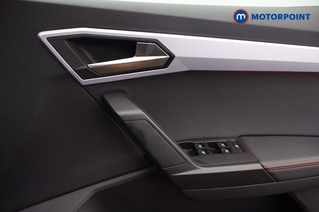 Seat Arona Fr Sport Manual Petrol SUV - Stock Number (1656037) - 9th supplementary image