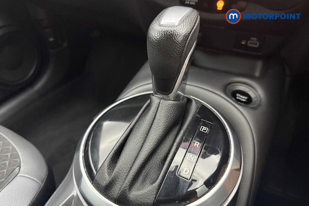 Nissan Juke N-Connecta Automatic Petrol-Electric Hybrid SUV - Stock Number (1656687) - 15th supplementary image