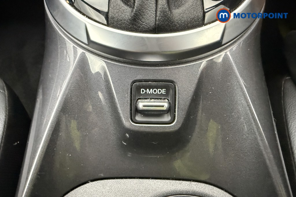 Nissan Juke N-Connecta Automatic Petrol-Electric Hybrid SUV - Stock Number (1656687) - 16th supplementary image