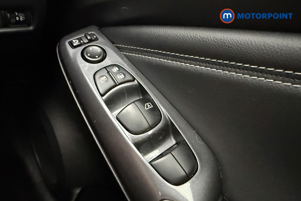 Nissan Juke N-Connecta Automatic Petrol-Electric Hybrid SUV - Stock Number (1656687) - 18th supplementary image