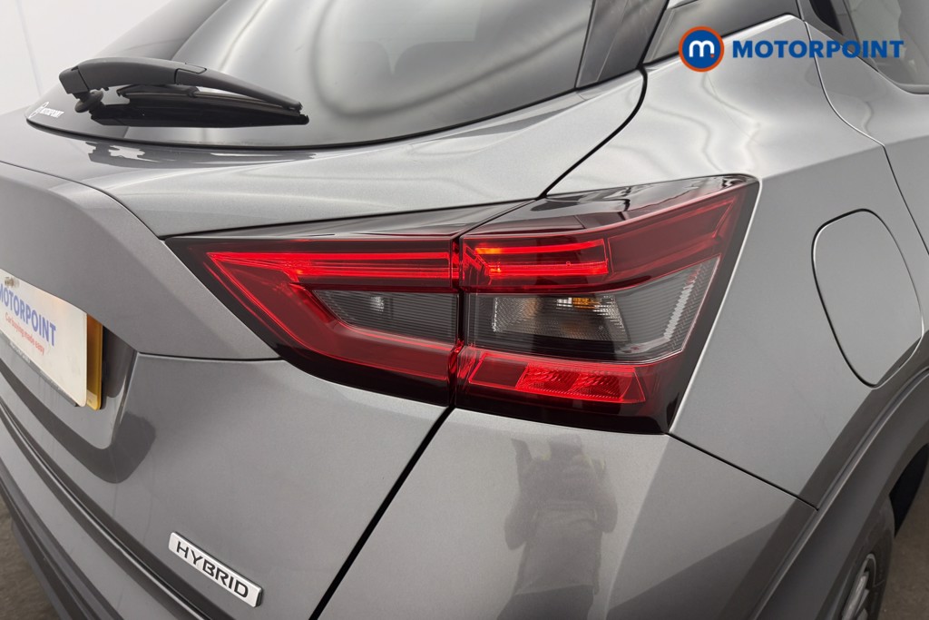 Nissan Juke N-Connecta Automatic Petrol-Electric Hybrid SUV - Stock Number (1656687) - 19th supplementary image
