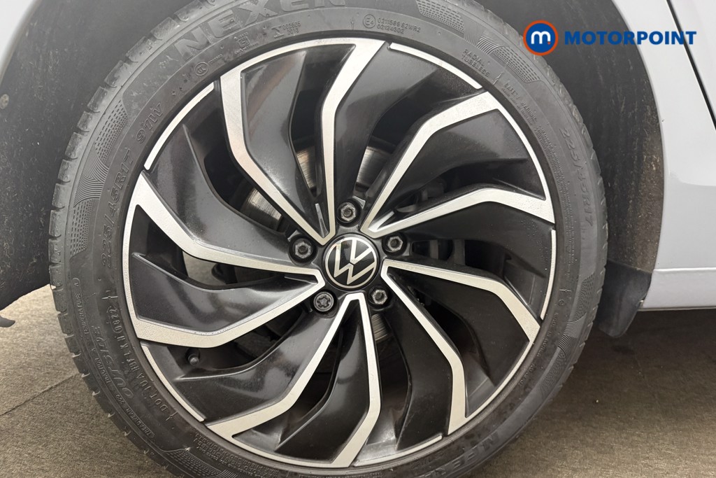 Volkswagen Golf Style Edition Manual Petrol Hatchback - Stock Number (1657509) - 10th supplementary image