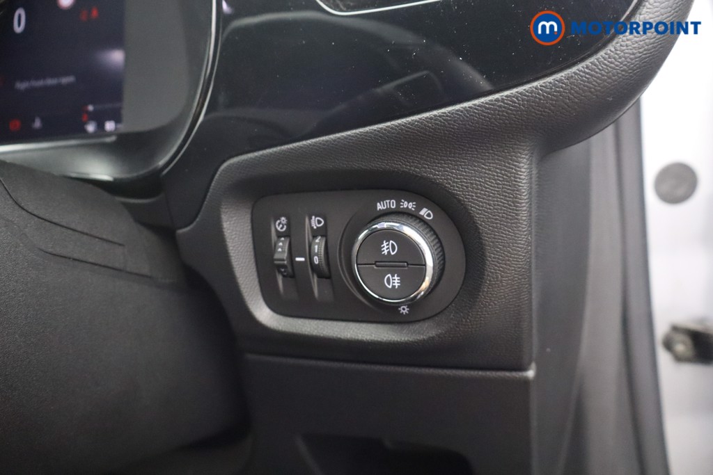 Vauxhall Corsa Sri Nav Premium Manual Petrol Hatchback - Stock Number (1659180) - 8th supplementary image