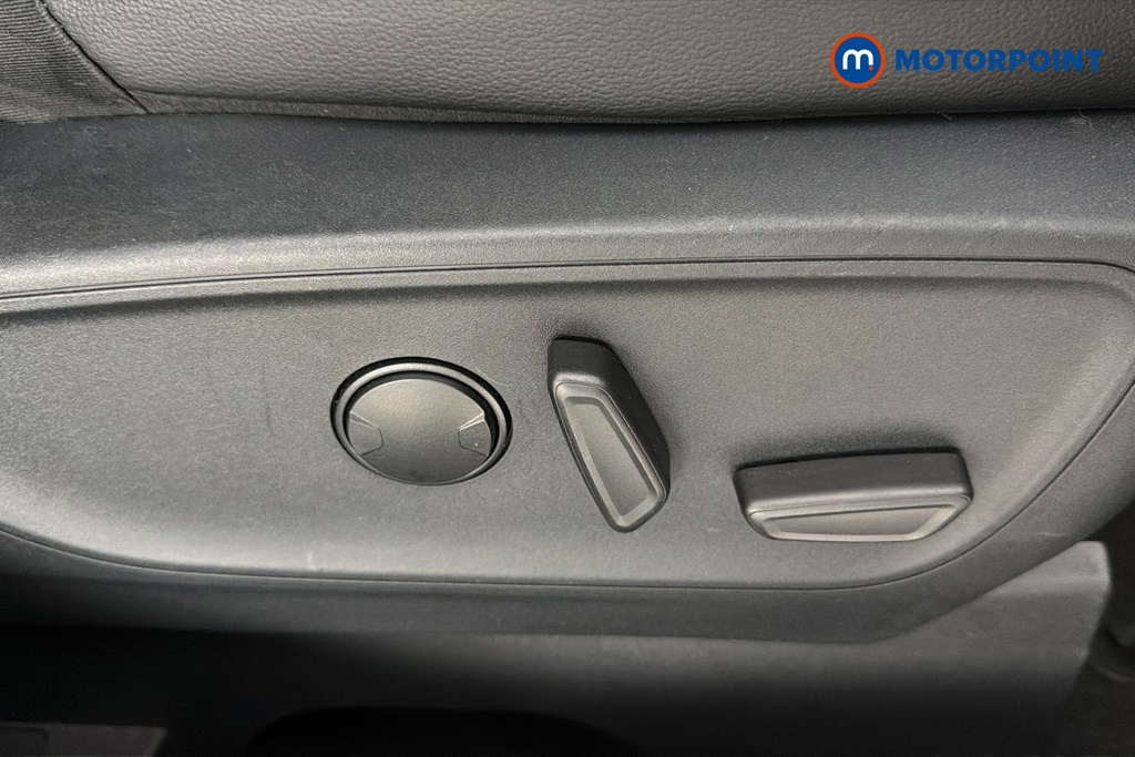 Ford Kuga Titanium Edition Manual Petrol SUV - Stock Number (1659279) - 23rd supplementary image
