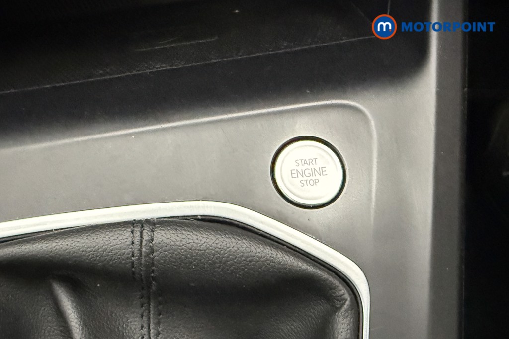 Volkswagen Golf Life Manual Petrol Hatchback - Stock Number (1659333) - 10th supplementary image
