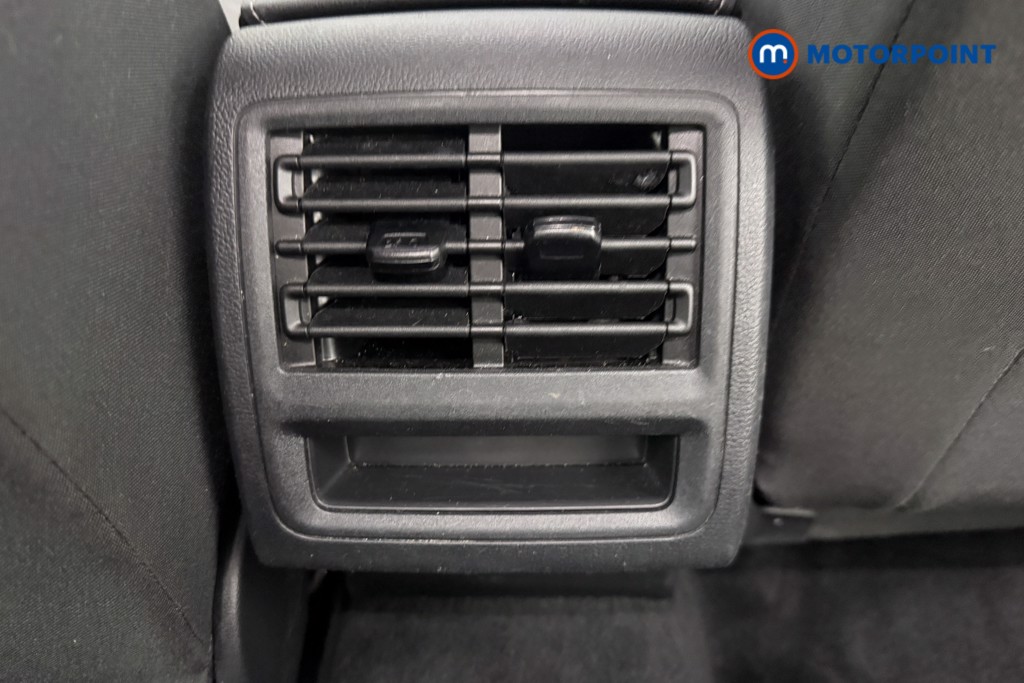Volkswagen Golf Life Manual Petrol Hatchback - Stock Number (1659333) - 29th supplementary image