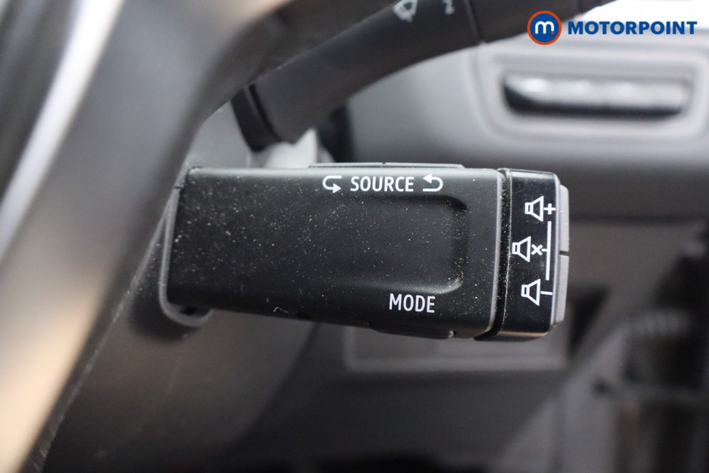 Renault Captur Techno Automatic Petrol-Electric Hybrid SUV - Stock Number (1659733) - 8th supplementary image