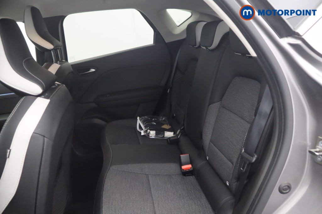 Renault Captur Techno Automatic Petrol-Electric Hybrid SUV - Stock Number (1659733) - 11th supplementary image