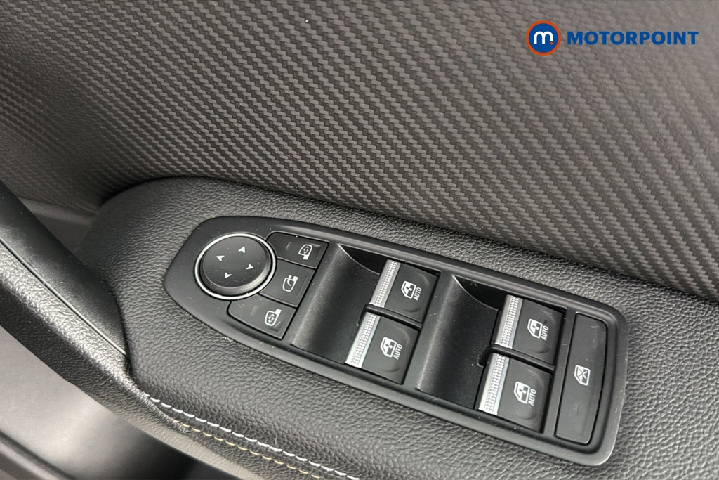 Renault Captur Engineered Automatic Petrol-Electric Hybrid SUV - Stock Number (1659994) - 19th supplementary image