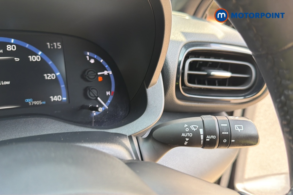 Toyota Yaris Cross Design Automatic Petrol-Electric Hybrid Estate - Stock Number (1660479) - 6th supplementary image