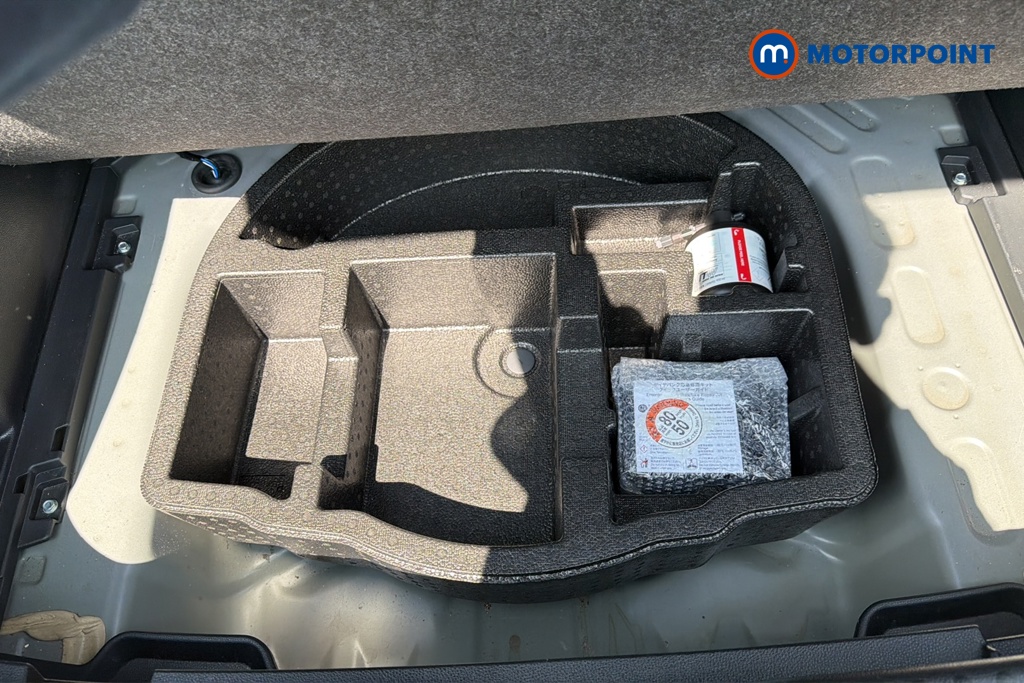 Toyota Yaris Cross Design Automatic Petrol-Electric Hybrid Estate - Stock Number (1660479) - 33rd supplementary image
