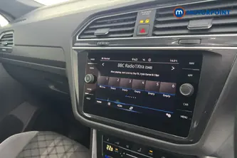 Volkswagen Tiguan R-Line Automatic Petrol SUV - Stock Number (1660768) - 8th supplementary image
