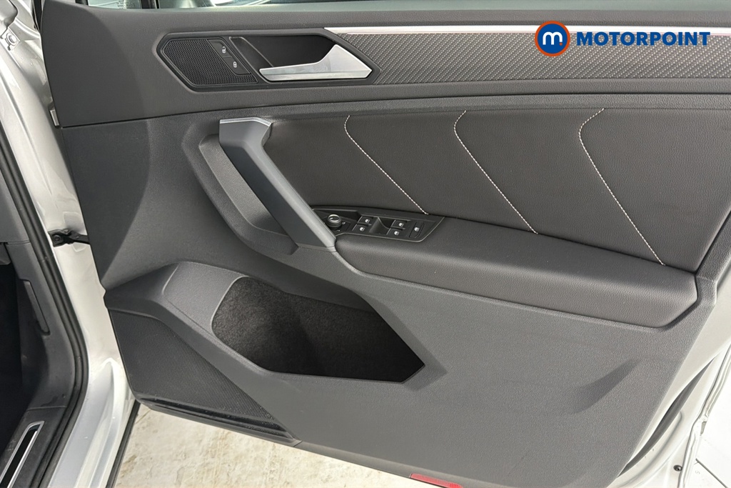 Volkswagen Tiguan R-Line Automatic Petrol SUV - Stock Number (1660768) - 18th supplementary image