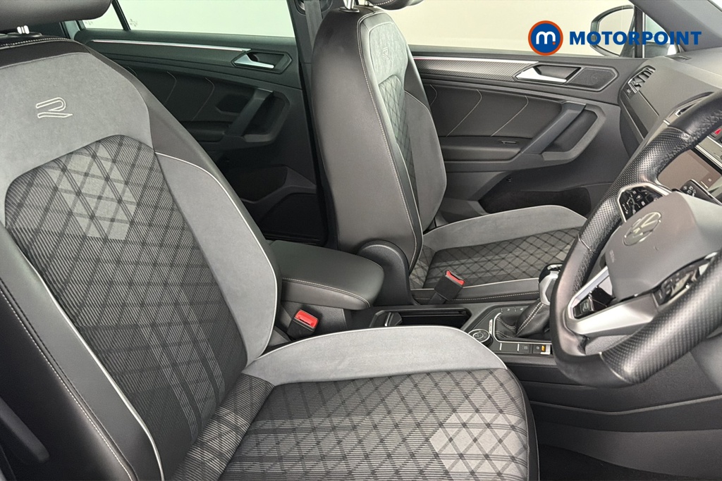 Volkswagen Tiguan R-Line Automatic Petrol SUV - Stock Number (1660768) - 22nd supplementary image