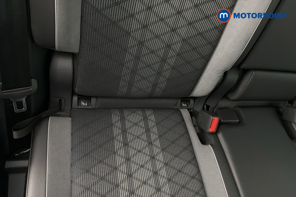 Volkswagen Tiguan R-Line Automatic Petrol SUV - Stock Number (1660768) - 27th supplementary image