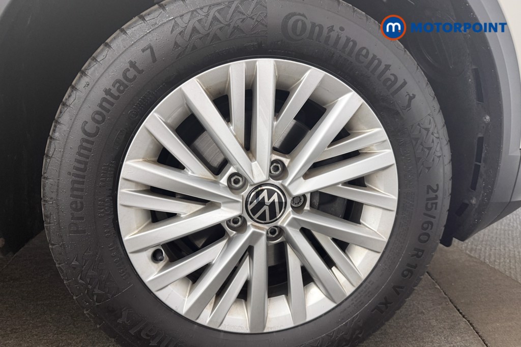 Volkswagen T-Roc Life Manual Petrol SUV - Stock Number (1660984) - 10th supplementary image