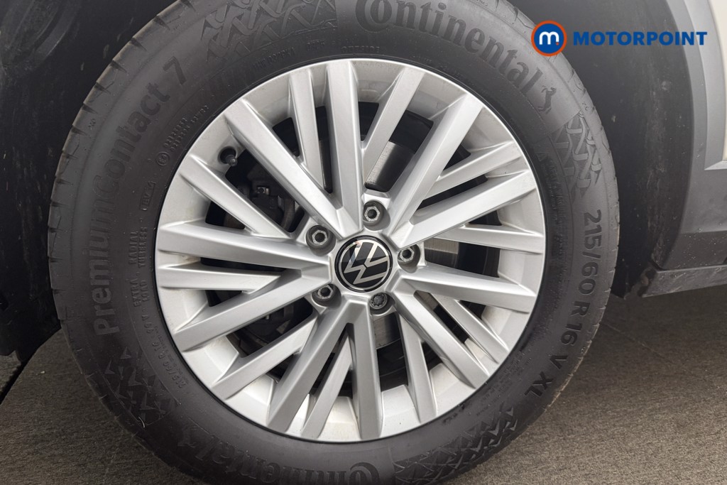 Volkswagen T-Roc Life Manual Petrol SUV - Stock Number (1660984) - 11th supplementary image