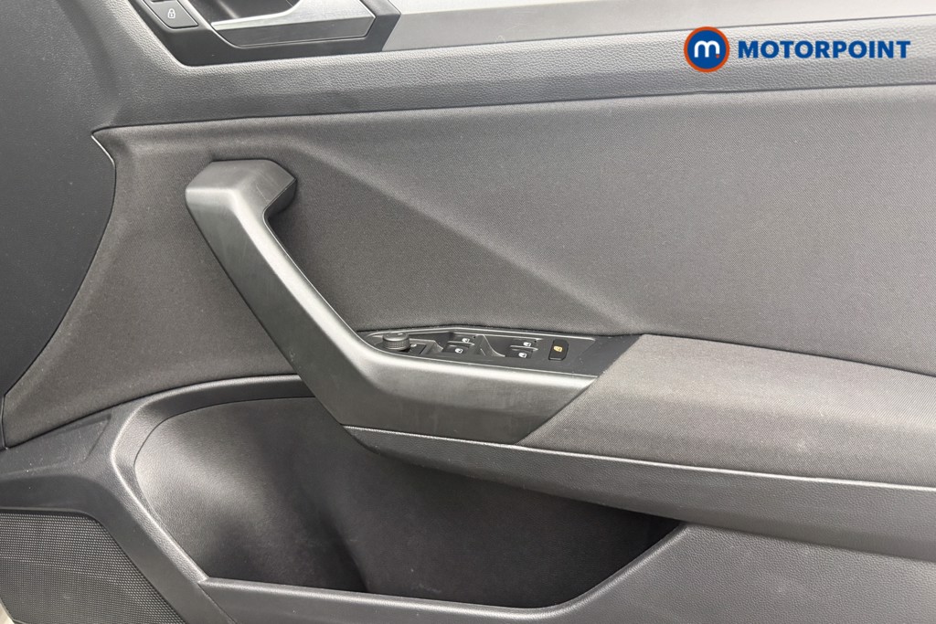 Volkswagen T-Roc Life Manual Petrol SUV - Stock Number (1660984) - 17th supplementary image
