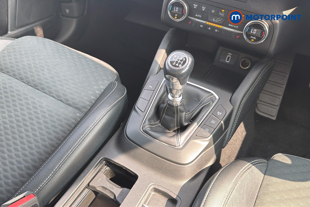 Ford Focus Titanium X Manual Petrol Hatchback - Stock Number (1661062) - 15th supplementary image