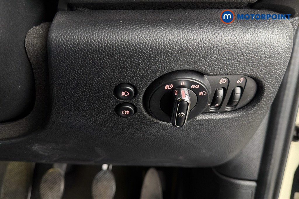 Mini Hatchback Cooper Exclusive Manual Petrol Hatchback - Stock Number (1661994) - 18th supplementary image