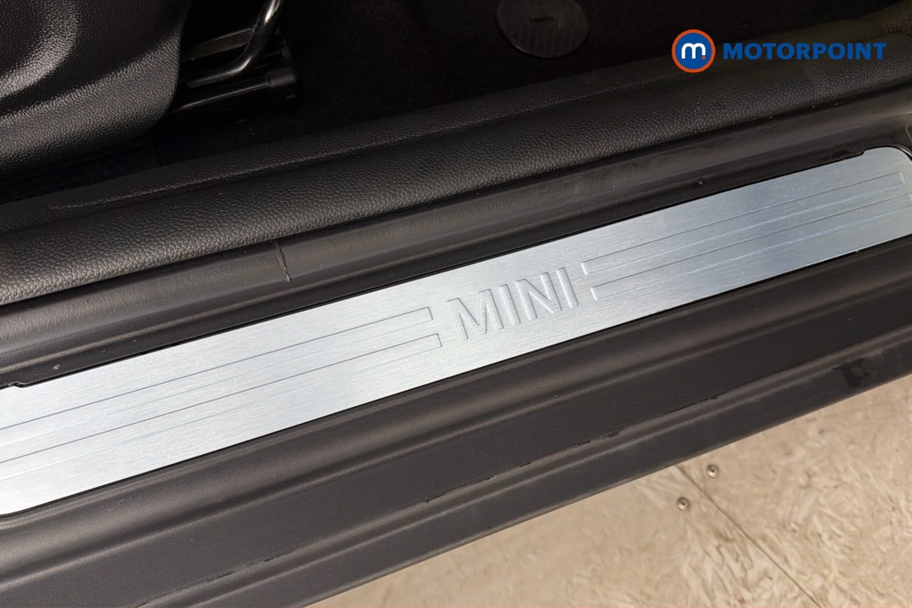 Mini Hatchback Cooper Exclusive Manual Petrol Hatchback - Stock Number (1661994) - 27th supplementary image