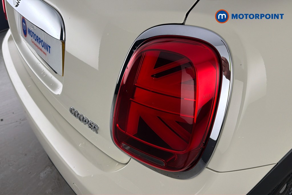 Mini Hatchback Cooper Exclusive Manual Petrol Hatchback - Stock Number (1661994) - 38th supplementary image