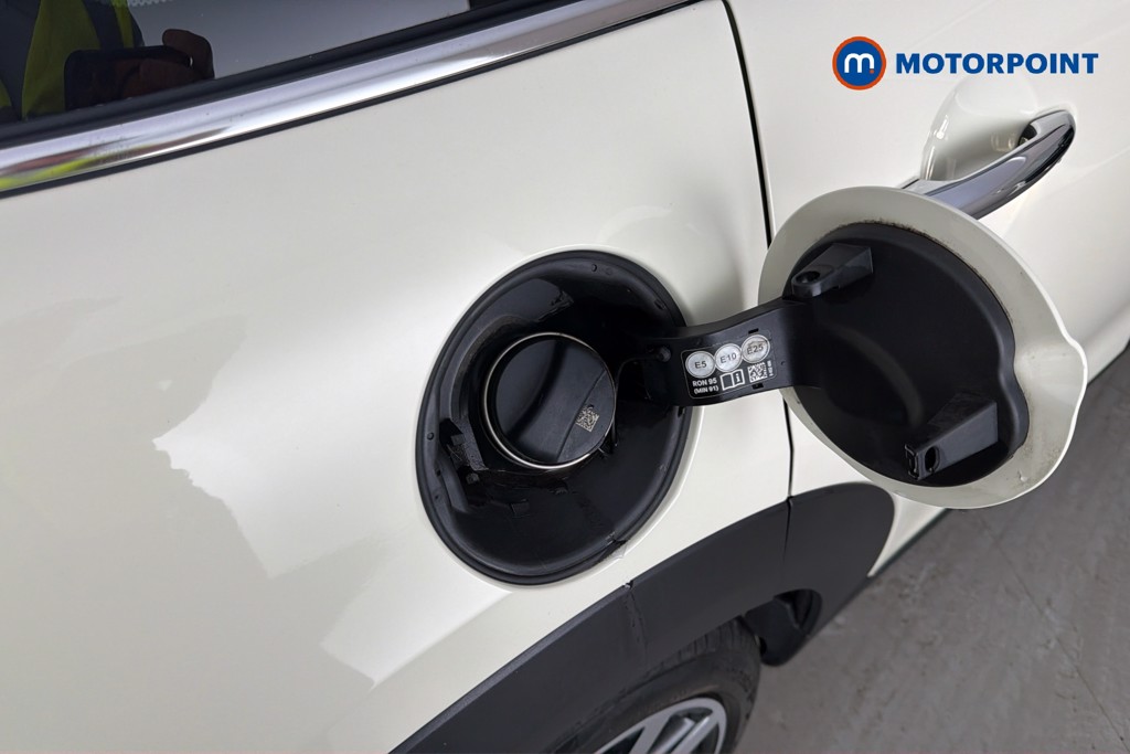 Mini Hatchback Cooper Exclusive Manual Petrol Hatchback - Stock Number (1661994) - 41st supplementary image