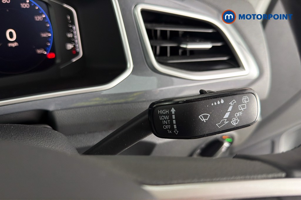Volkswagen T-Roc Style Manual Petrol SUV - Stock Number (1662070) - 7th supplementary image