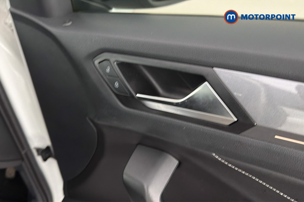 Volkswagen T-Roc Style Manual Petrol SUV - Stock Number (1662070) - 42nd supplementary image