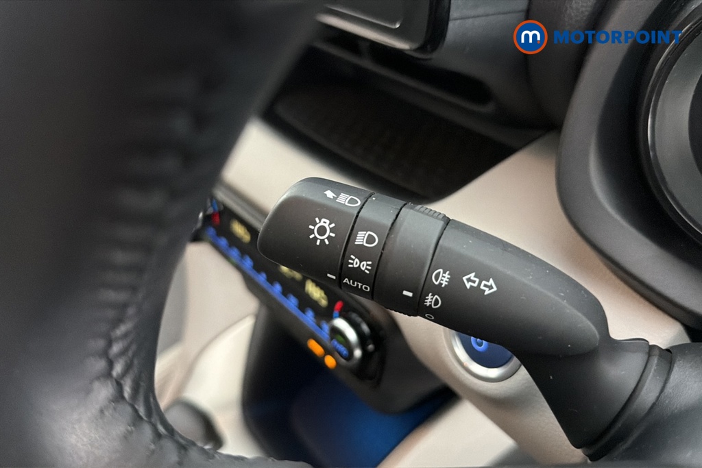 Toyota Yaris Excel Automatic Petrol-Electric Hybrid Hatchback - Stock Number (1662078) - 5th supplementary image