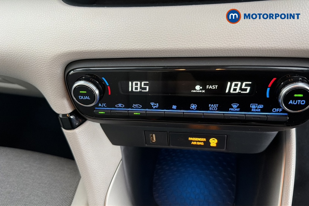 Toyota Yaris Excel Automatic Petrol-Electric Hybrid Hatchback - Stock Number (1662078) - 12th supplementary image