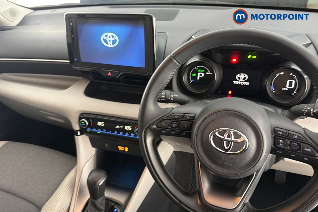 Toyota Yaris Excel Automatic Petrol-Electric Hybrid Hatchback - Stock Number (1662078) - 1st supplementary image
